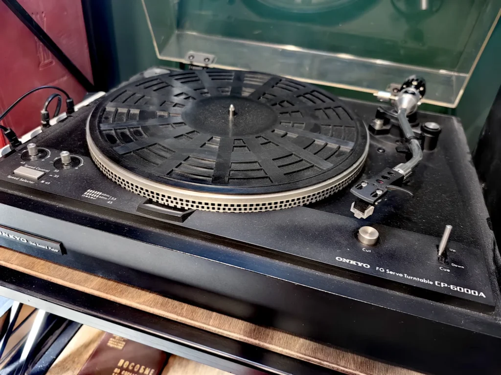 Виниловый проигрыватель Onkyo FG Servo Turntable CP 6000A с усилителем DIATON DA U660. 1977 год. Япония.
